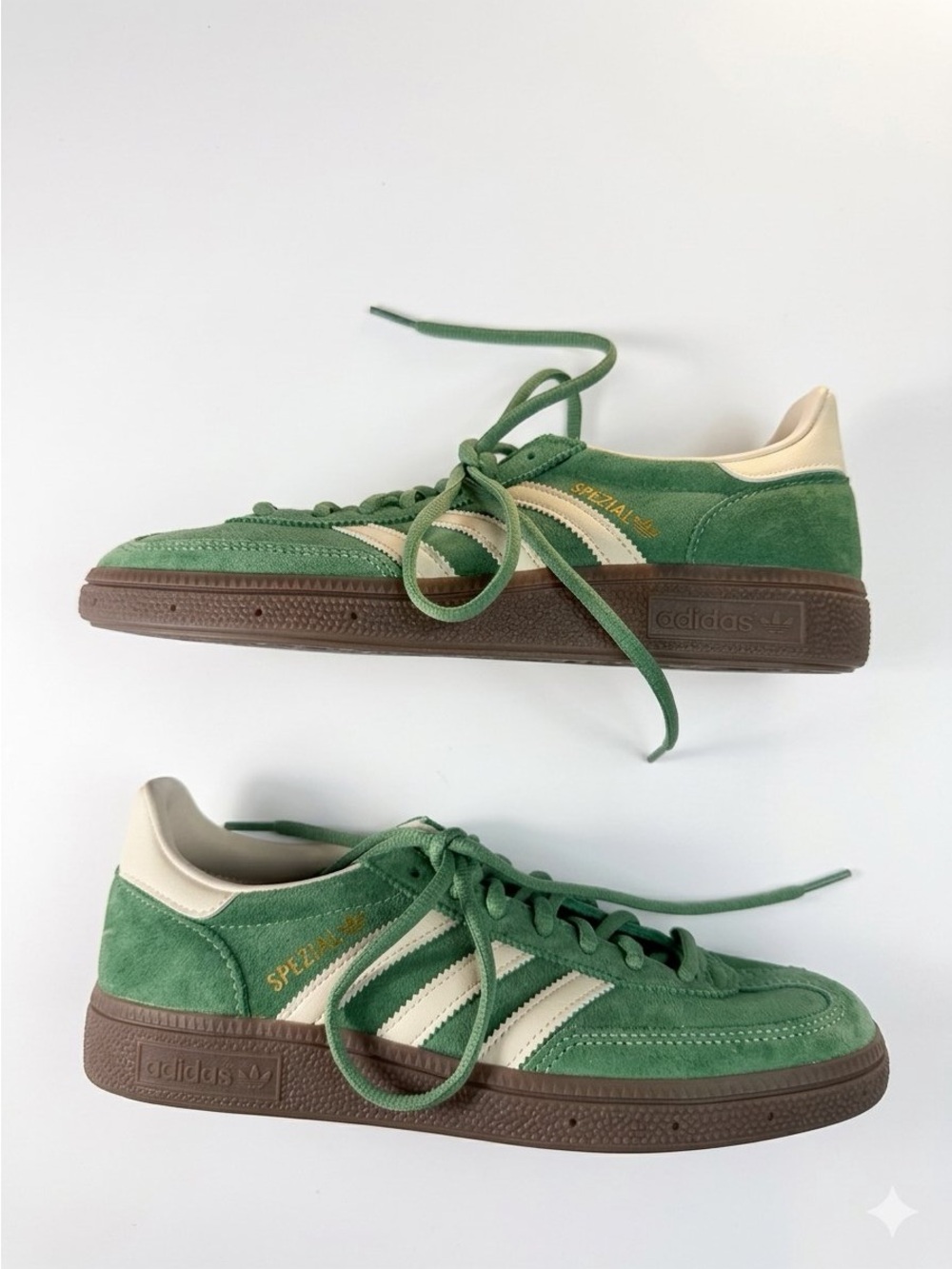 Adidas Spezial Sneakers in Green & White Men’s 6 /Women’s 7.5 LIKE NEW